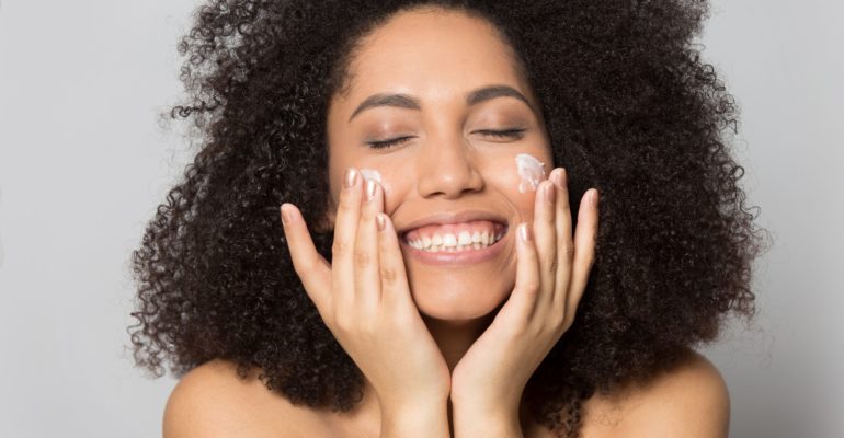 How To Find The Best Moisturizers For Dry vs. Oily Skin Types